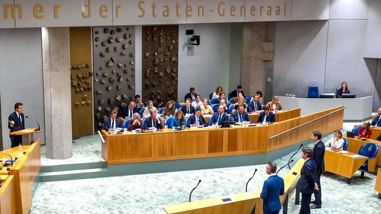 Kabinet Vergi Planı İçin Destek Arayışında: Başarısızlık Pompaya Yansıyabilir