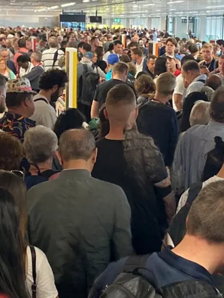 Schiphol’da Çalışma Koşulları Protestosu: Grevlerle Kuyruklar Uzayacak